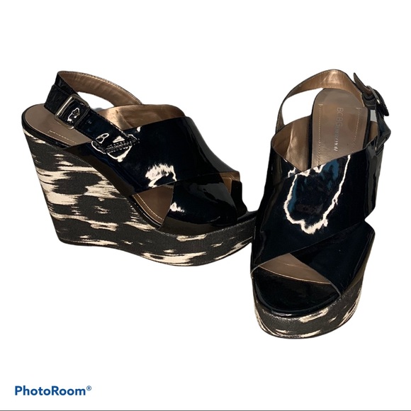 BCBGeneration Size 9 “Imana” Black Patent Wedge - Picture 6 of 7